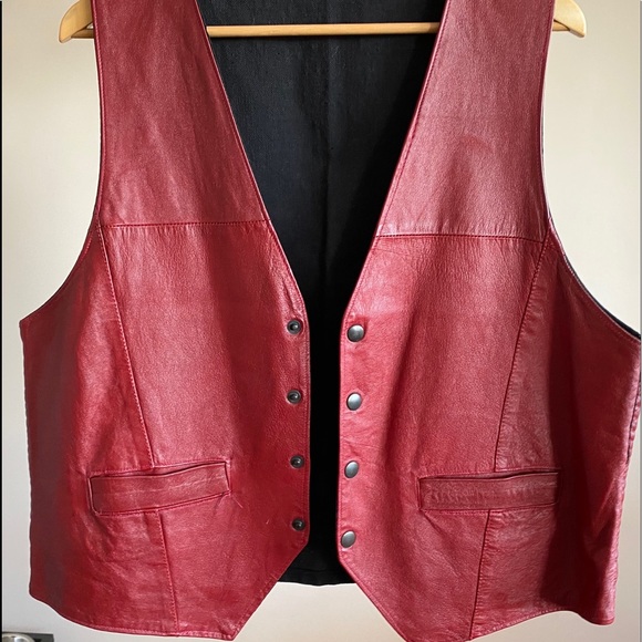 Red leather vest gilet europe handmade - Picture 2 of 8